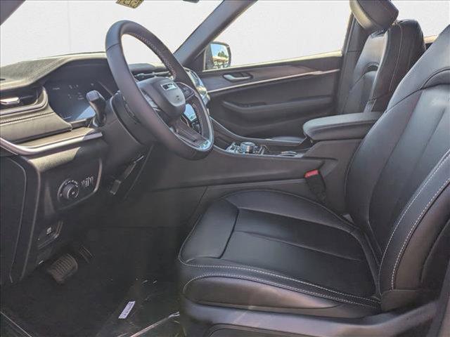 new 2025 Jeep Grand Cherokee car, priced at $46,743