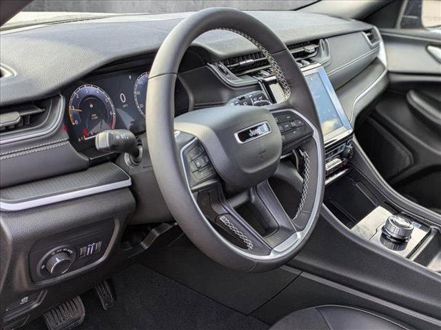 new 2025 Jeep Grand Cherokee car, priced at $43,912