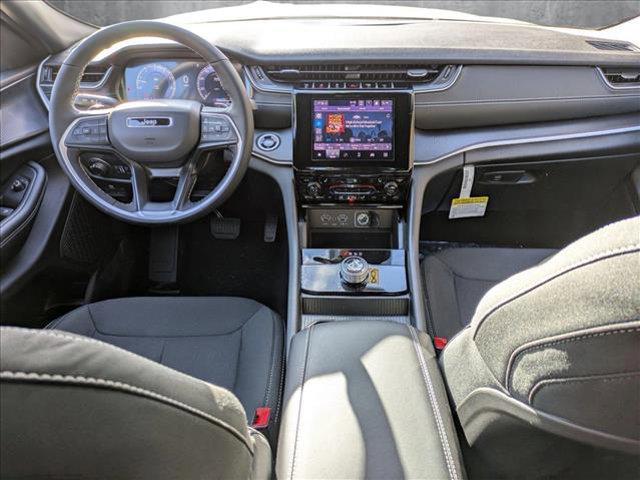 new 2025 Jeep Grand Cherokee car, priced at $42,199
