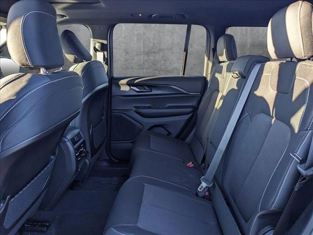 new 2025 Jeep Grand Cherokee car, priced at $39,010