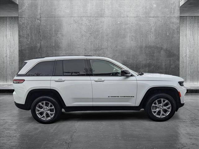 used 2022 Jeep Grand Cherokee car, priced at $34,680