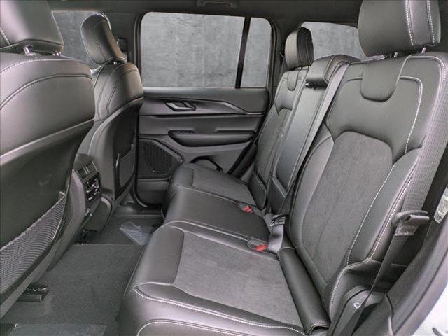 new 2025 Jeep Grand Cherokee car, priced at $43,423