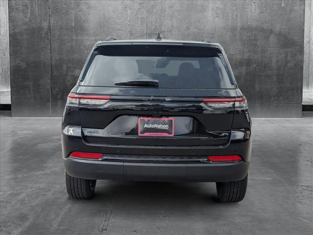 new 2025 Jeep Grand Cherokee car, priced at $42,310