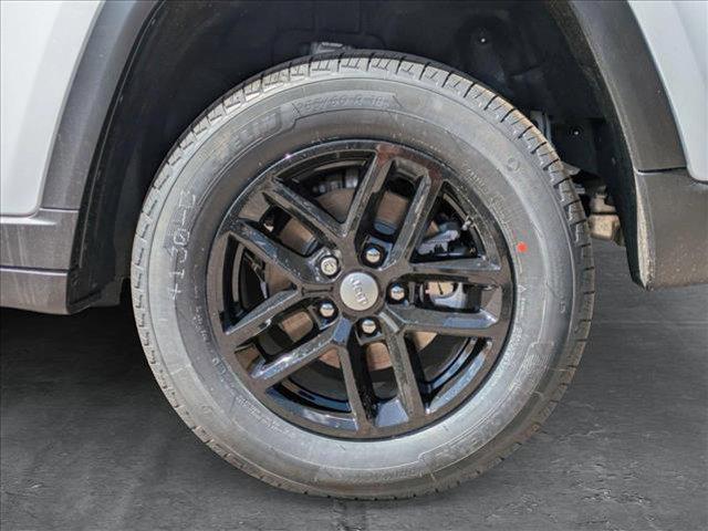 new 2025 Jeep Grand Cherokee car, priced at $37,911