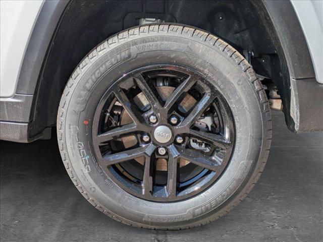 new 2025 Jeep Grand Cherokee car, priced at $38,310
