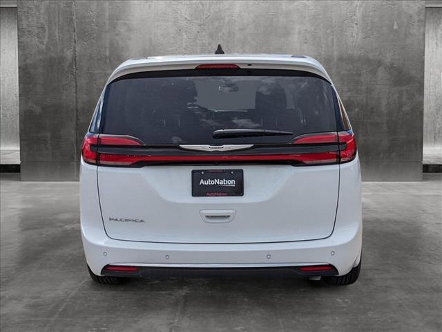 new 2024 Chrysler Pacifica car, priced at $37,299