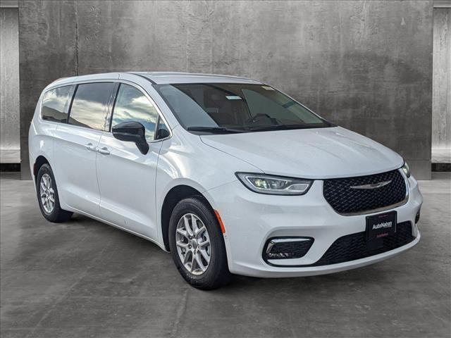 new 2024 Chrysler Pacifica car, priced at $43,699