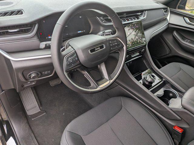 new 2025 Jeep Grand Cherokee car, priced at $39,913