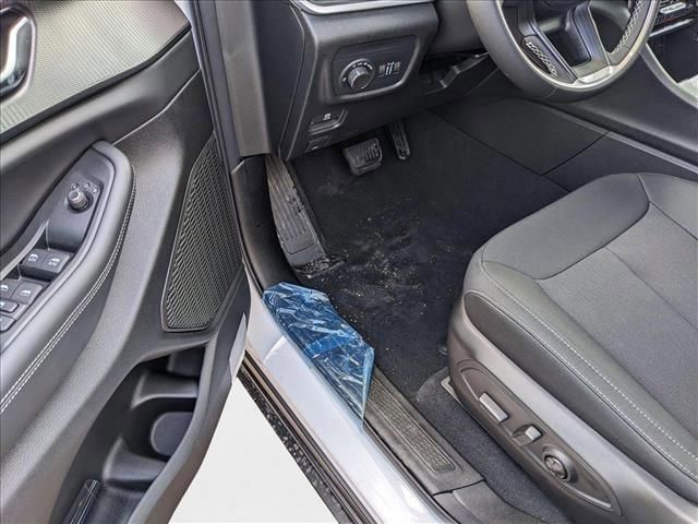 new 2025 Jeep Grand Cherokee L car, priced at $37,945