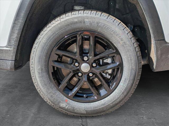 new 2025 Jeep Grand Cherokee L car, priced at $40,990