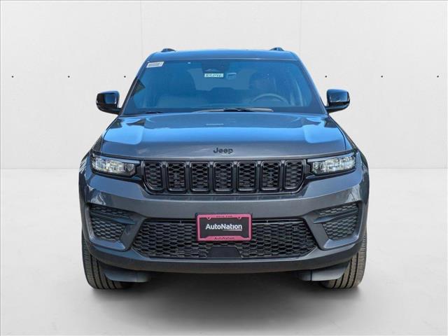 new 2025 Jeep Grand Cherokee car, priced at $45,660