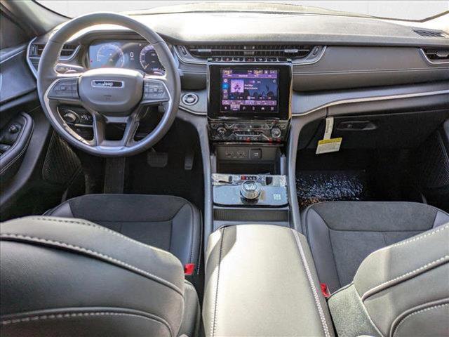 new 2025 Jeep Grand Cherokee car, priced at $45,660