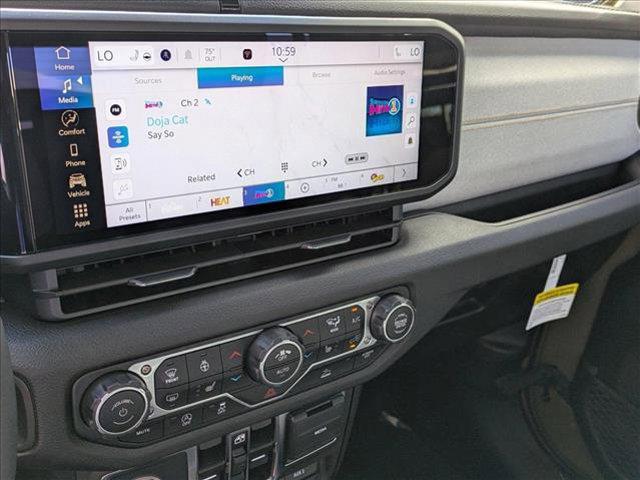 new 2025 Jeep Gladiator car, priced at $48,054