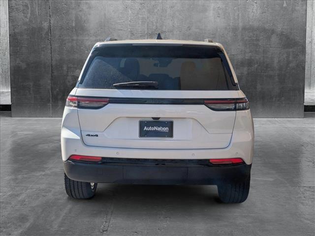 new 2025 Jeep Grand Cherokee car, priced at $43,210
