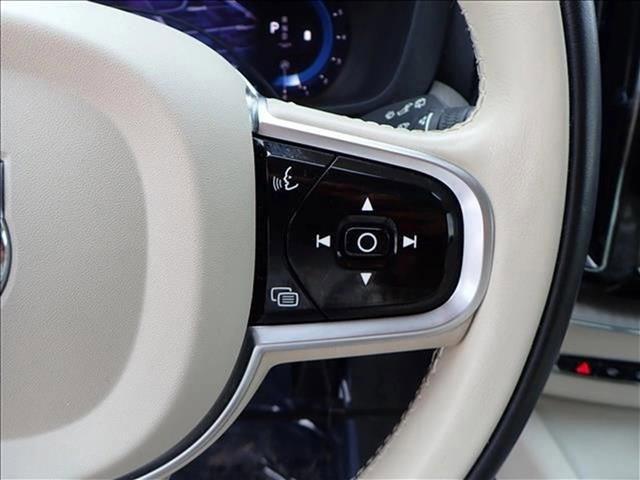 used 2023 Volvo XC60 car, priced at $23,328