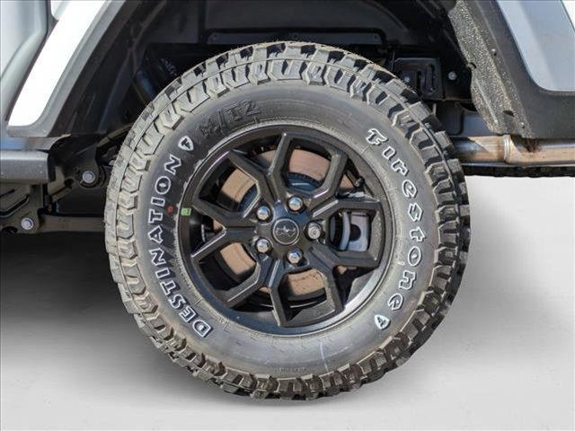 new 2025 Jeep Gladiator car, priced at $47,345