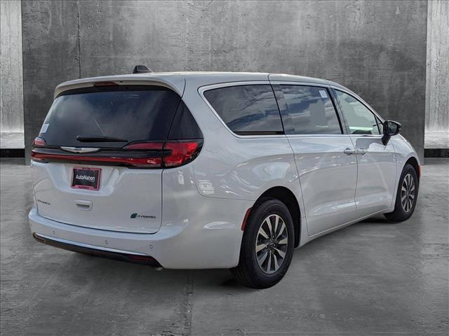 new 2025 Chrysler Pacifica Hybrid car, priced at $49,299