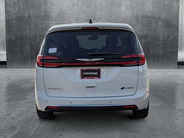 new 2025 Chrysler Pacifica Hybrid car, priced at $49,299