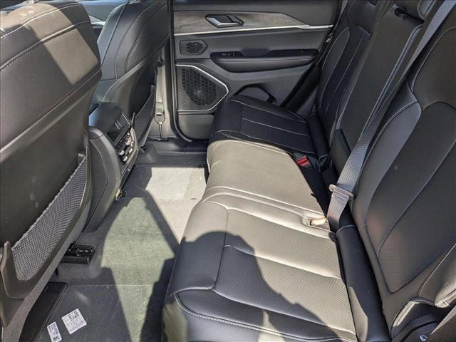 new 2025 Jeep Grand Cherokee car, priced at $53,400