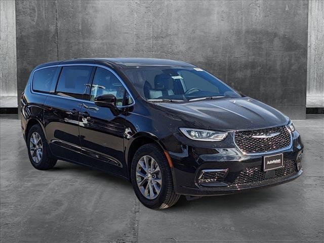 new 2025 Chrysler Pacifica car, priced at $44,799