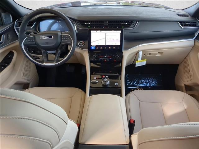 new 2025 Jeep Grand Cherokee car, priced at $47,574