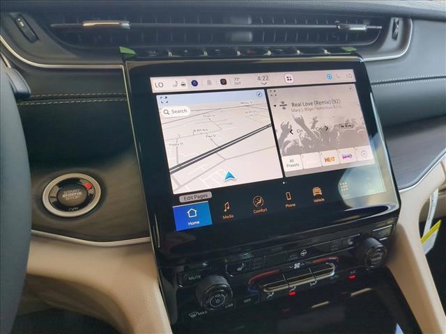 new 2025 Jeep Grand Cherokee car, priced at $47,574