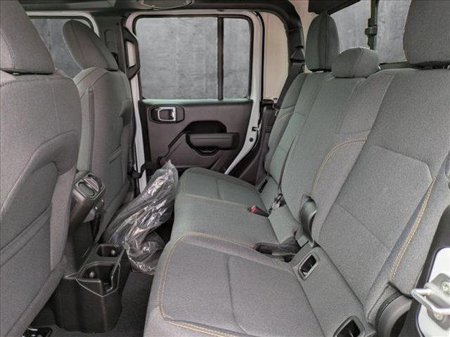 new 2025 Jeep Gladiator car, priced at $39,610
