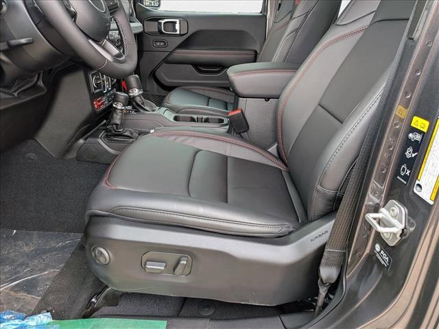 new 2025 Jeep Gladiator car, priced at $53,689