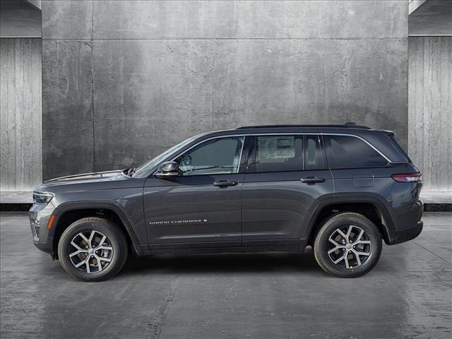 new 2025 Jeep Grand Cherokee car, priced at $45,679