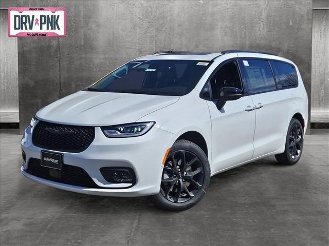 new 2024 Chrysler Pacifica car, priced at $59,099