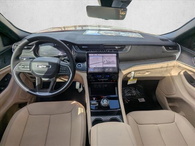 new 2025 Jeep Grand Cherokee car, priced at $50,207