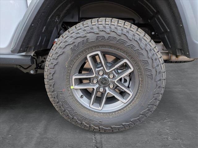 new 2025 Jeep Gladiator car, priced at $50,334