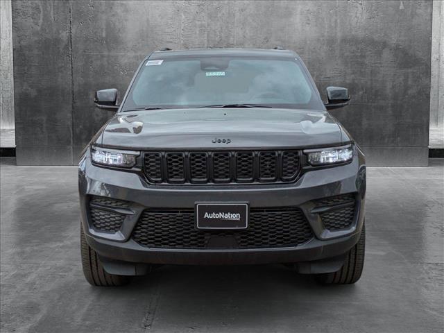 new 2025 Jeep Grand Cherokee car, priced at $42,670