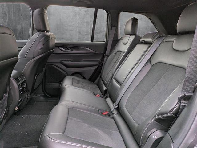 new 2025 Jeep Grand Cherokee car, priced at $42,670