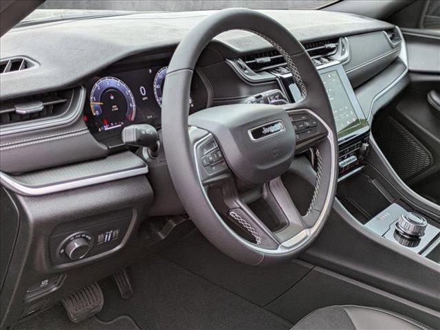 new 2025 Jeep Grand Cherokee car, priced at $42,670