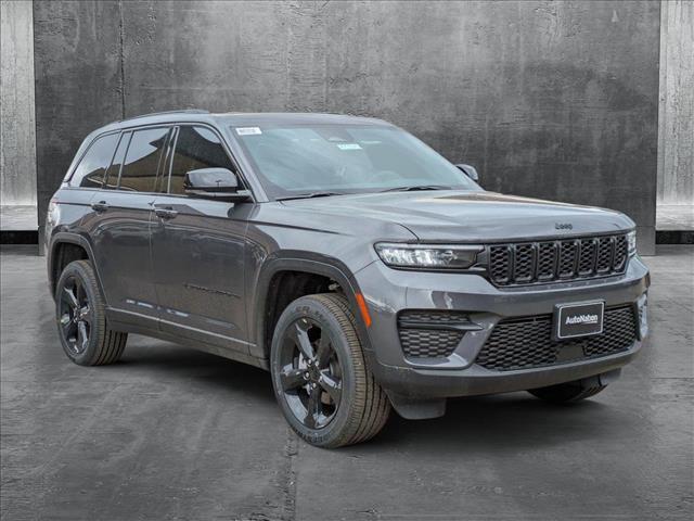 new 2025 Jeep Grand Cherokee car, priced at $42,670