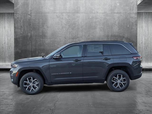 new 2025 Jeep Grand Cherokee car, priced at $45,679