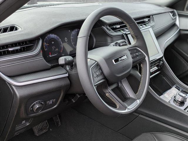 new 2025 Jeep Grand Cherokee car, priced at $41,380