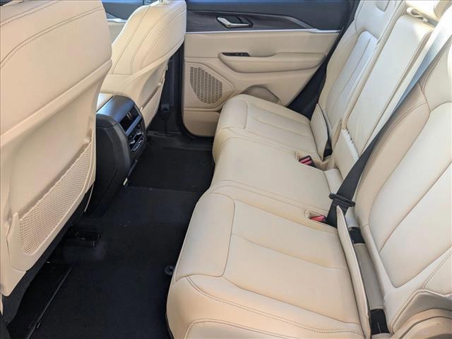 new 2025 Jeep Grand Cherokee car, priced at $47,574