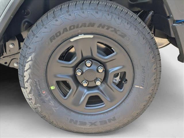 new 2025 Jeep Wrangler car, priced at $42,231
