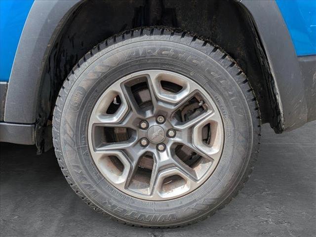 used 2019 Jeep Cherokee car, priced at $19,990