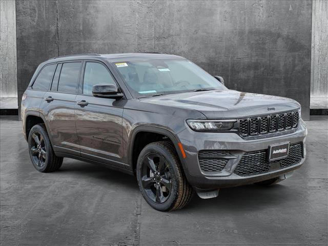 new 2025 Jeep Grand Cherokee car, priced at $46,057