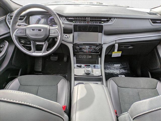 new 2025 Jeep Grand Cherokee car, priced at $39,521