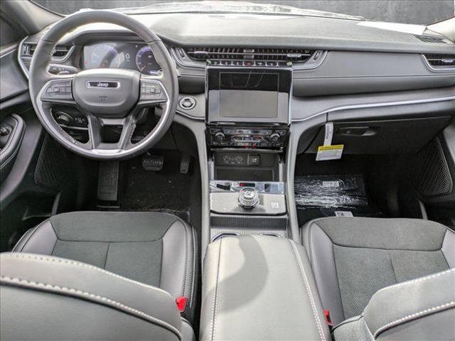 new 2025 Jeep Grand Cherokee car, priced at $46,057