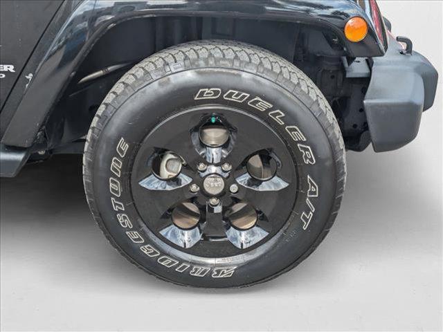 used 2014 Jeep Wrangler Unlimited car, priced at $15,400