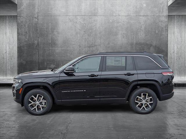 new 2025 Jeep Grand Cherokee car, priced at $45,679