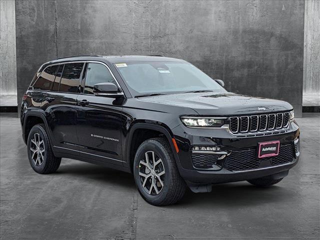 new 2025 Jeep Grand Cherokee car, priced at $45,679