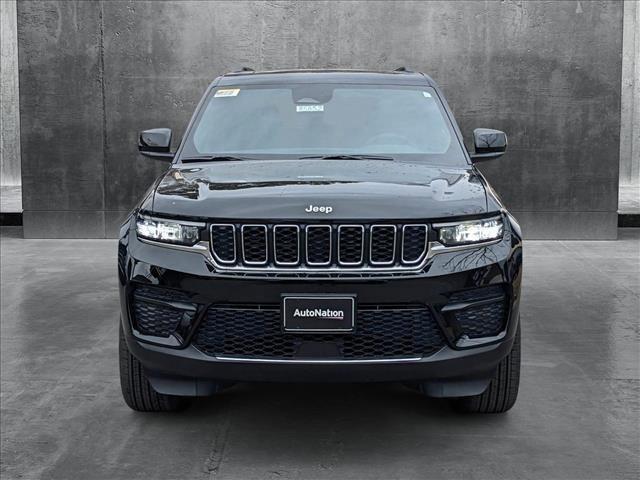 new 2025 Jeep Grand Cherokee car, priced at $40,799