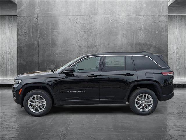 new 2025 Jeep Grand Cherokee car, priced at $40,799