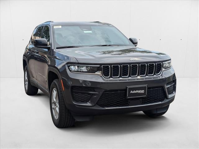 new 2025 Jeep Grand Cherokee car, priced at $40,829